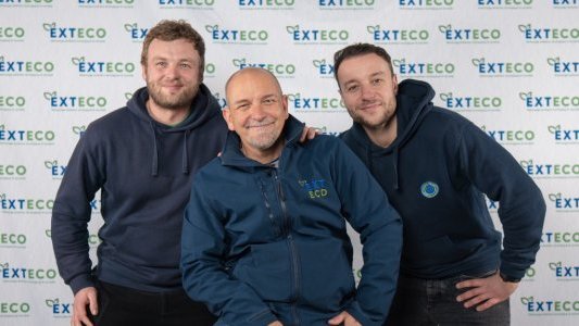 Olivier Portet développe le nettoyage extérieur écologique avec EXTECO Cannes–Fréjus