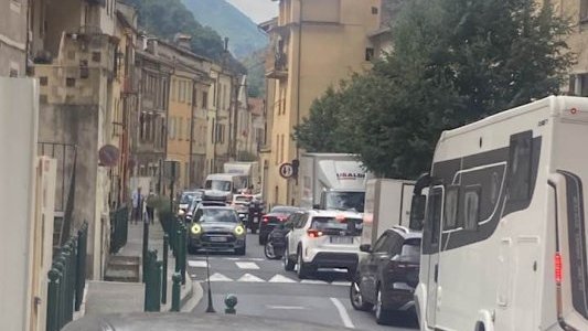 Le maire de Fontan alerte le ministre des Transports sur l'explosion du trafic dans le village après la réouverture du tunnel de Tende