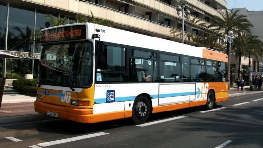 Nice : transports publics ajustés aux travailleurs et complétés par du transport à la demande dès le 26 mars