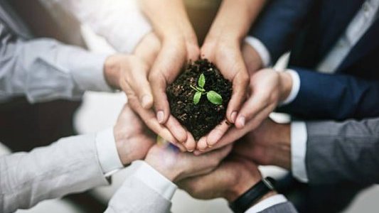 Trophées Omnes ESG : Teach on Mars récompensée pour sa performance "environnementale, sociale et de gouvernance".