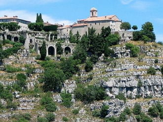 GOURDON : investissements trottoirs, réseau d'eau potable et placette