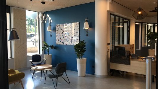 Société Marseillaise de Crédit lance un nouveau concept d'agence à Marseille Prado