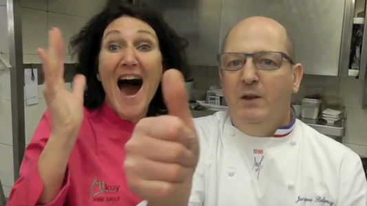 La blogueuse Mikuy et le chef MOF Jacques Rolancy vous ont concocté deux recettes pour la Saint-Valentin