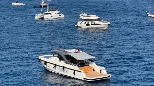 Le droit en vacances : Vous louez un bateau pour la journée : avez-vous le droit de…