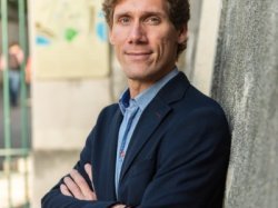 Pierre Caussin nommé directeur artistique de Scène55 à Mougins