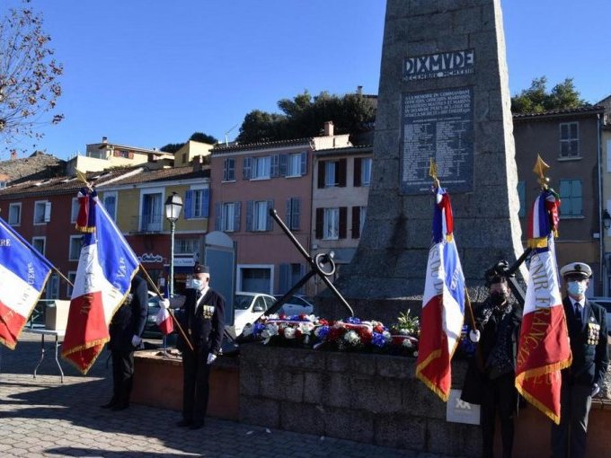 A Pierrefeu-du-Var, (…)