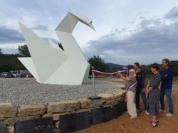 À Signes... la Ville a inauguré son cygne