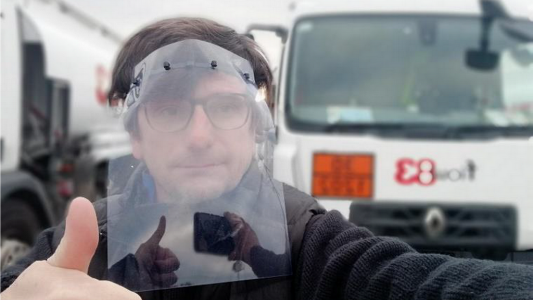 Des visières de protection fabriquées par des Varois
