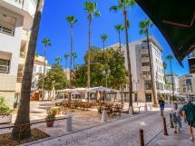 Cannes : la place du Commandant Lamy rouvre après sa complète requalification