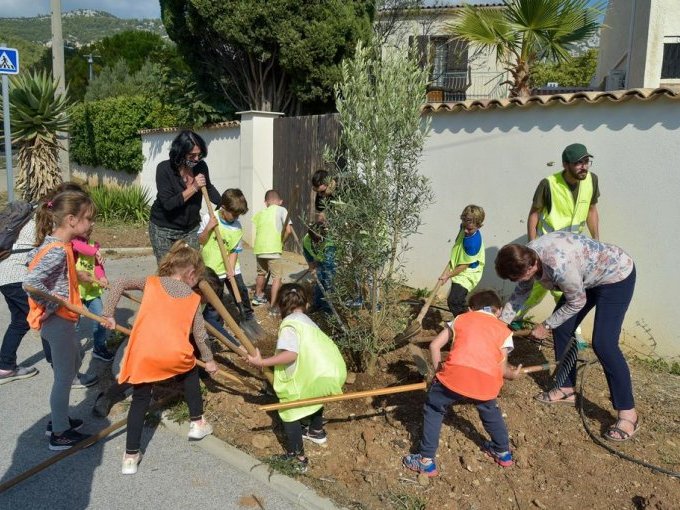 A La Valette-du-Var, (…)