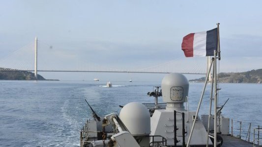 A Toulon, retour au port-base pour le PHM Commandant Birot