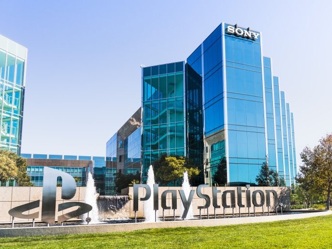 MIPCOM : Hollywood et (…)