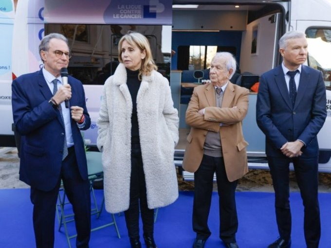 Une camionnette « Au (…)