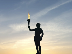 Deux relayeurs de l'État porteront la Flamme olympique dans les Alpes-Maritimes le mardi 18 juin