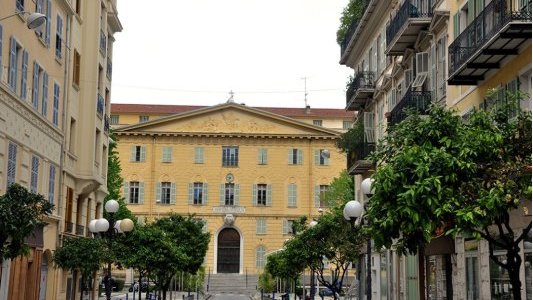 Conseil municipal de Nice : compte administratif et soutien aux associations