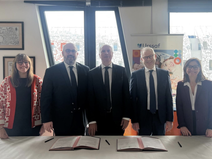 Signature d'une conventio