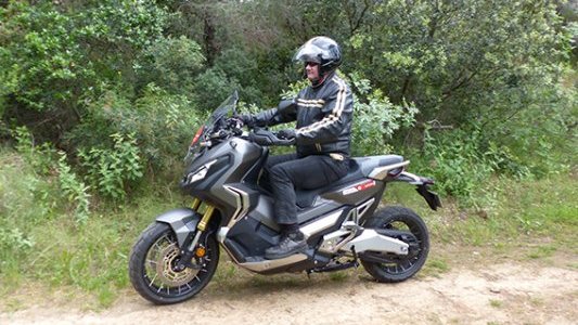 HONDA 750 X-ADV : le scooter qui sort vraiment des sentiers battus