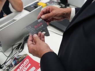 À Nice, les plus de 65 ans voyagent désormais gratuitement sur le réseau Lignes d'Azur