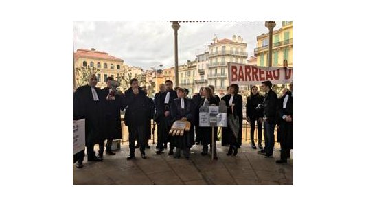 David Lisnard réaffirme son soutien aux professionnels de la justice qui manifestent contre le projet de réforme judiciaire 