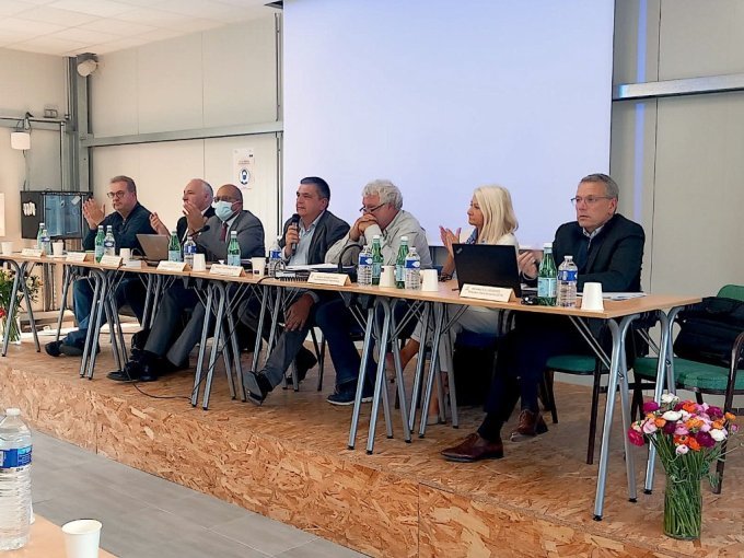 Michel Dessus reconduit