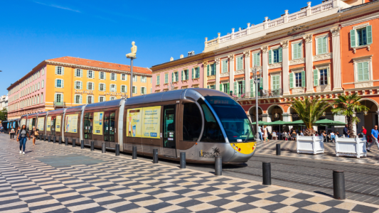 Tramways, trains, bus... : les grands dossiers qui redessinent la mobilité dans les Alpes-Maritimes