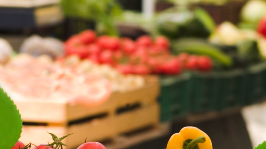 Sécheresse : Carrefour met en place un plan d'urgence pour ses fournisseurs agricoles