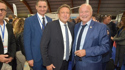 Au Salon des Communes et Intercommunalités du Var, bâtir un nouveau contrat de responsabilité entre les collectivités locales et l'État