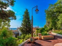 Le square Mont Chevalier embelli au cœur du Suquet : 22e jardin rénové par la Ville de Cannes