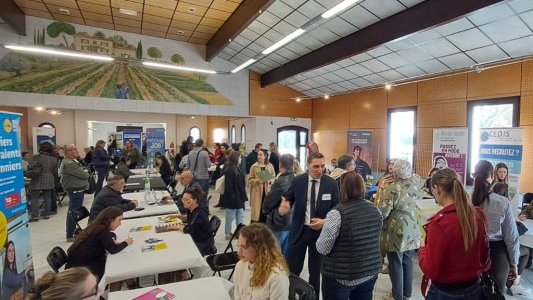  Au Plan du Castellet, succès de la première édition du Forum de l'emploi