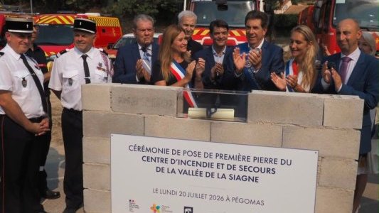 À Pégomas, la première pierre du futur centre de secours posée pour renforcer les moyens des pompiers