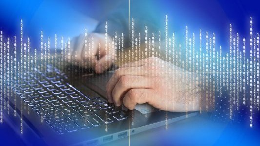 Sécurité des réseaux informatiques des établissements de santé : stratégie gouvernementale renforcée