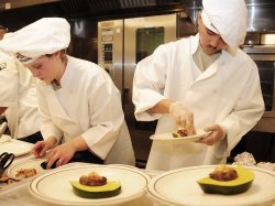 En mai les embauches en hausse en re ?gion Sud, tout en restant infe ?rieures a ? celles observe ?es en 2019 