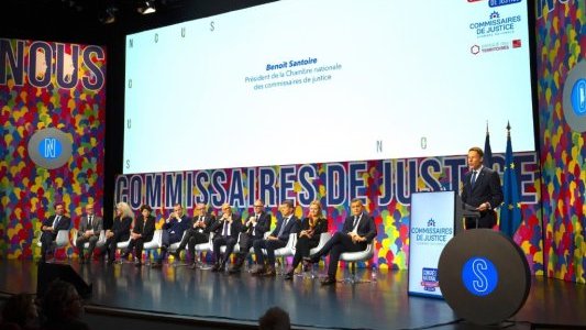 Bye bye huissiers de justice et commissaires-priseurs : l'unique dénomination "commissaires de justice" entre en vigueur au 1er juillet 