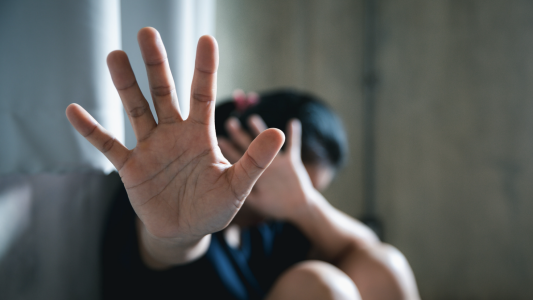 Victimes de violences conjugales : une nouvelle aide d'urgence versée par les CAF dès ce 1er décembre