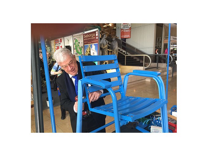 Votre chaise bleue à (…)