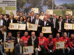 255 communes distinguées « Villes & Villages fleuris » 2022 en région PACA