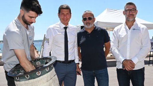 Cannes renforce sa lutte contre la pollution marine avec 42 nouveaux paniers anti-déchets
