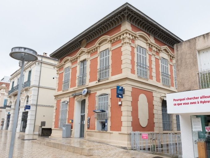 Louvre Banque Privée, (…)