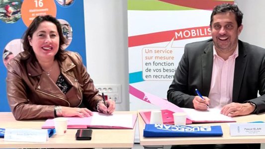  Emplois sanitaires et sociaux : l'Ugecam et Pôle emploi renforcent leur coopération en Paca