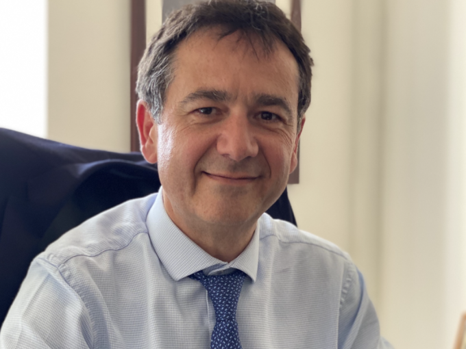 Les avocats vent debout