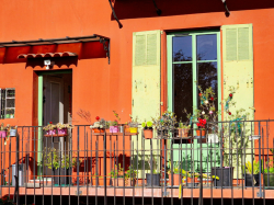 Meublés touristiques à Nice : le TA de Nice suspend partiellement le règlement sur les quotas d'autorisations