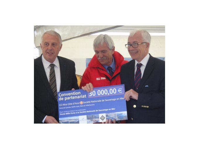 Remise de chèque de (…)