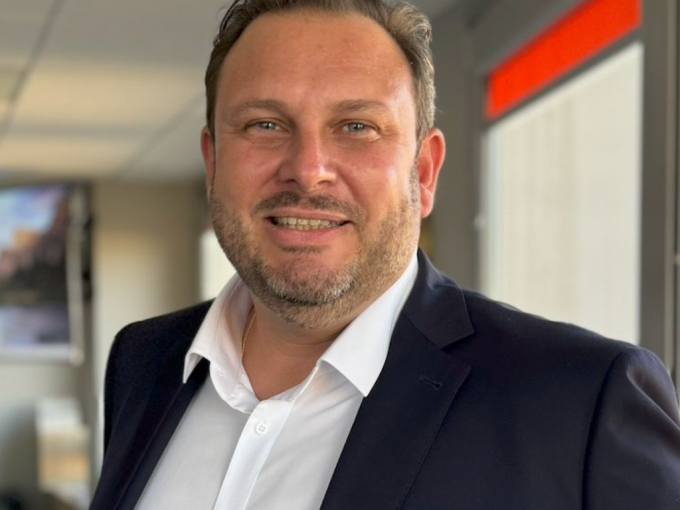 Nicolas FÉRAND réelu (…)