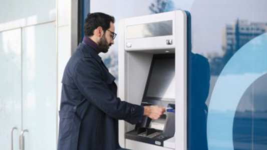 Accès aux espèces : les banques maintiennent un maillage territorial dense malgré l'évolution du réseau de distributeurs