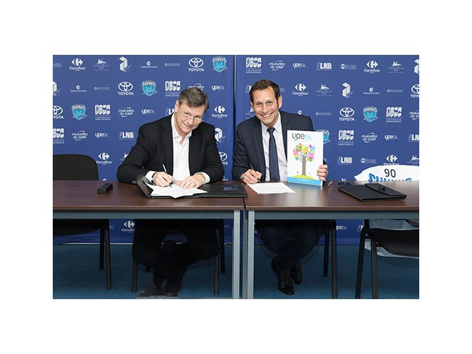 Signature d'une conventio