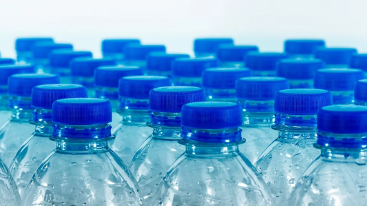 Environnement : une petite claque au plastique (enfin !)