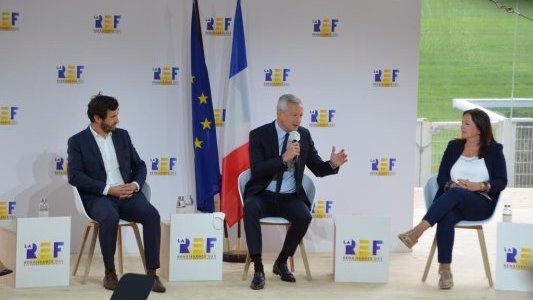 A Longchamp, le MEDEF mise sur la relance pour la rentrée