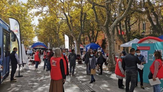 Aux Arcs-sur-Argens, un village itinérant dédié à l'emploi