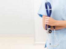 Marseille : Le tribunal administratif reconnaît le lien entre travail de nuit et cancer du sein d'une infirmière