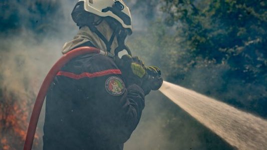  Incendies volontaires – Max Bauer réclame « la tolérance zéro et la réparation environnementale »